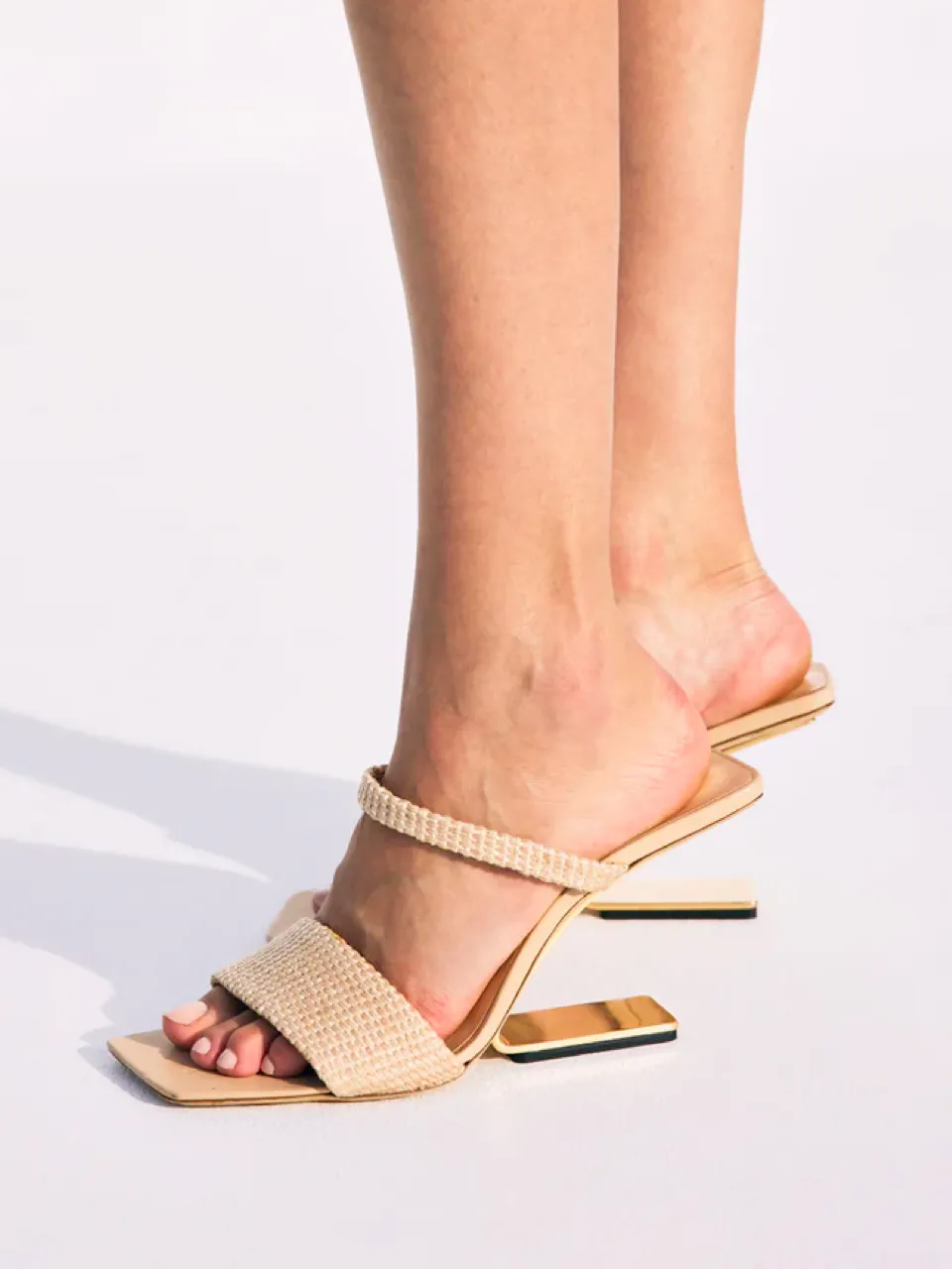 Cult Gaia Sandalias René